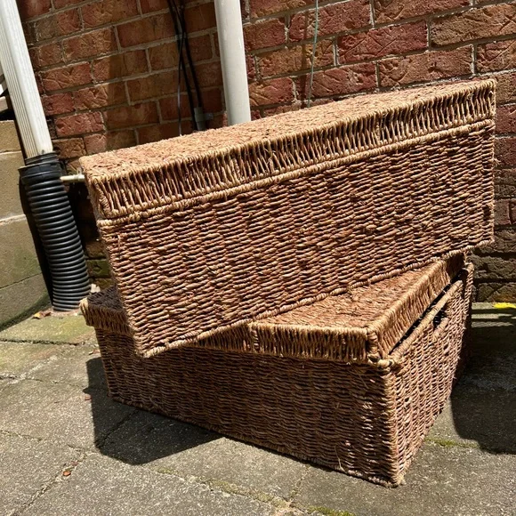 Storage boxes. - Picture 2 of 2